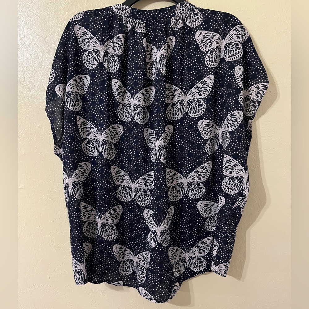 Hale Bob Butterfly Hidden Button Top Size 1x - image 2